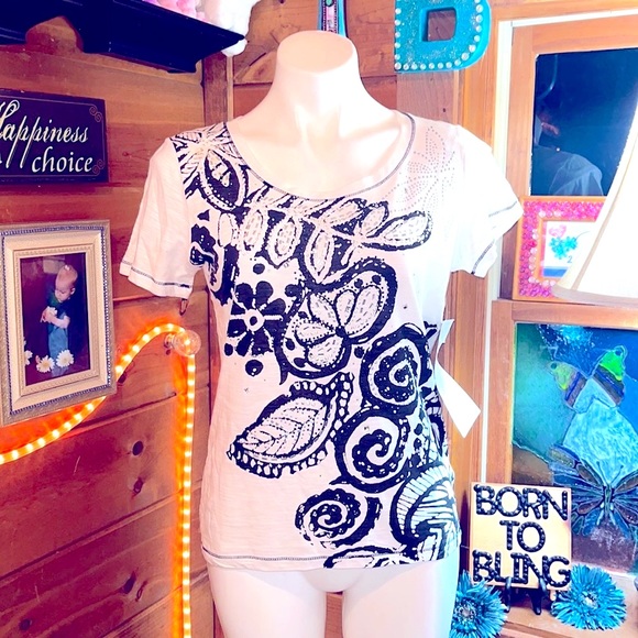 🆕Gorgeous NWT black n white sparkle shirt - Picture 4 of 14